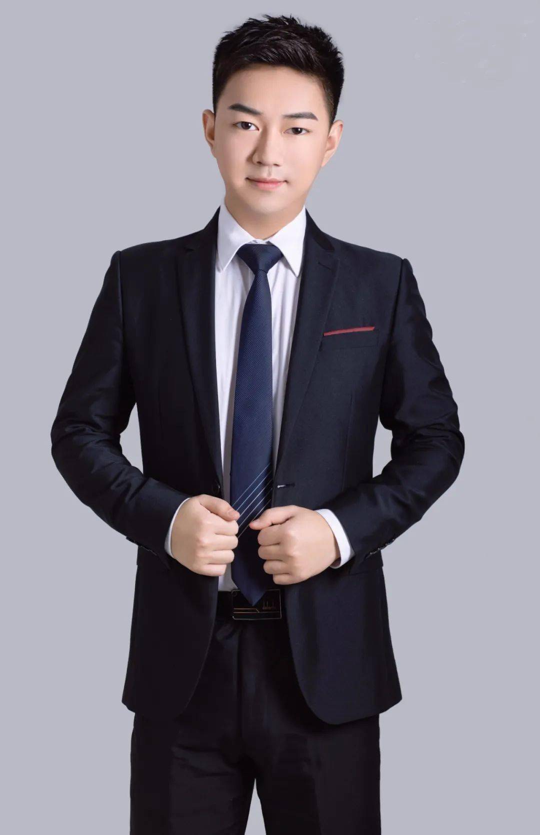 赵崇林 视觉与舞美负责人